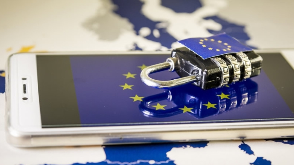 Aviso de la vulneración de derechos y protección de datos por parte de los certificados covid